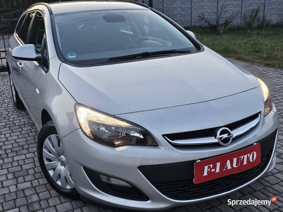 Diesel 6bieg Nawigacja Parktroniki Tempomat system Start-Stop Astra Tulce