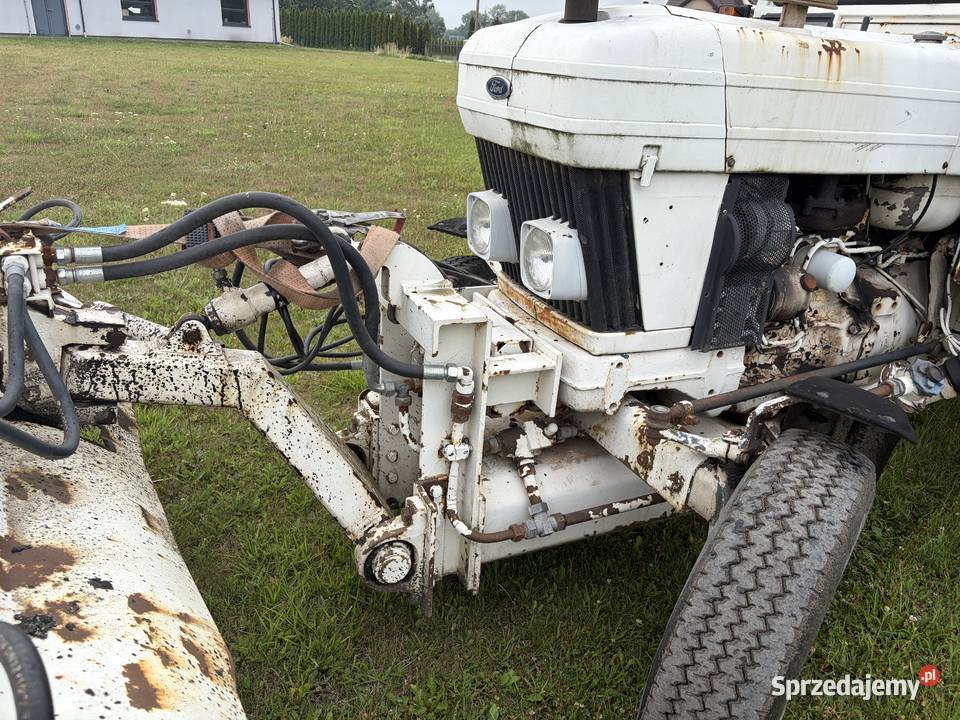 ZAMIATARKA NA TRAKTORZE Ford 4610 Rok produkcji 1986