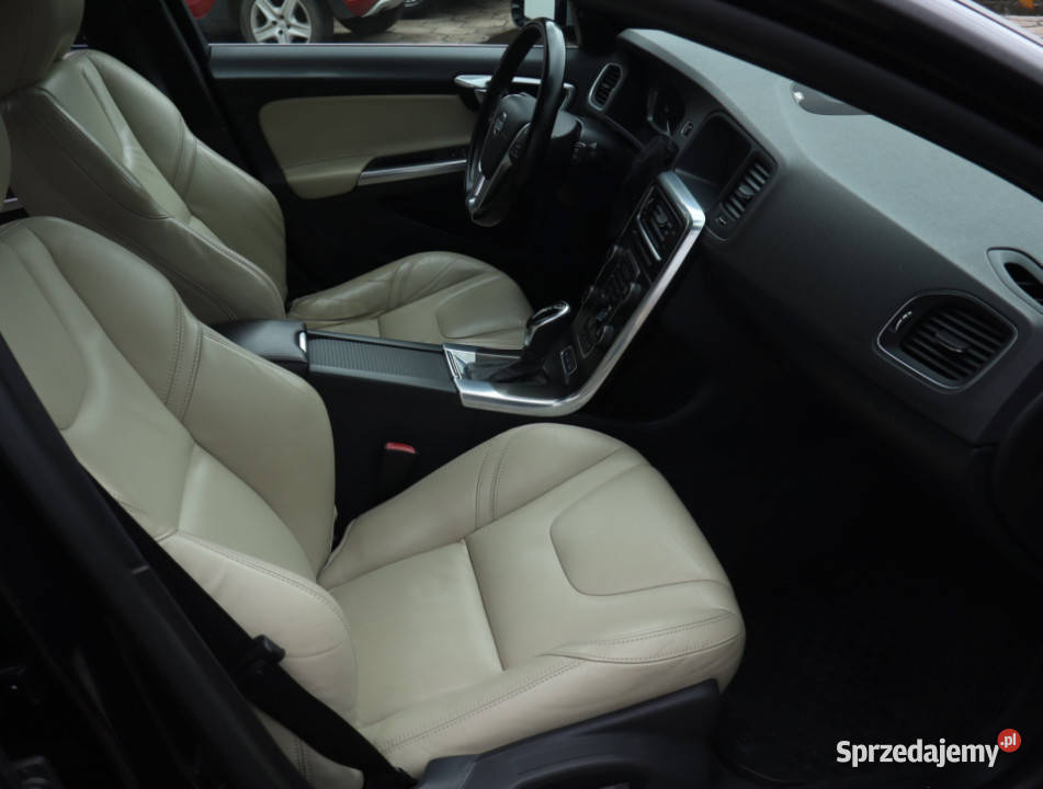 Volvo V60 D6 Plugin Hybrid kamera cofania łódzkie Łódź