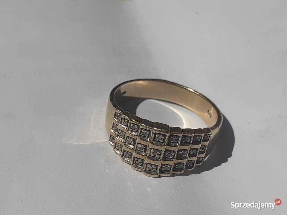 Złoty męski sygnet z brylancikami 333 9k waga Kamienna Góra sprzedam