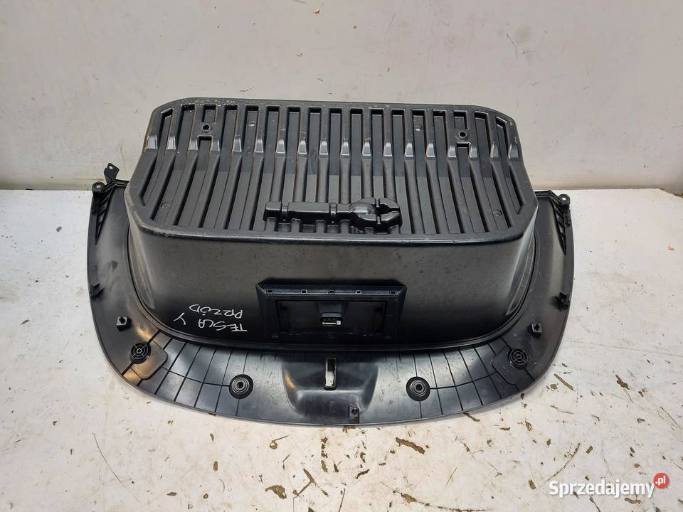 TESLA MODEL Y 2023r Wnęka wanna bagażnika przód