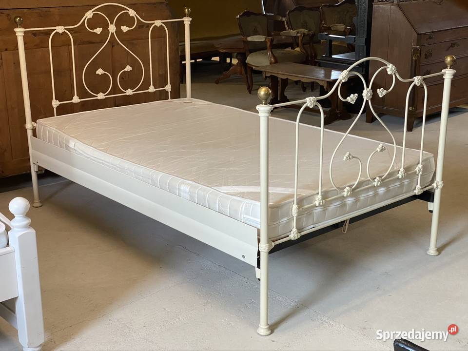 Białe łóżko metalowe 120x200 Łóżka Budno