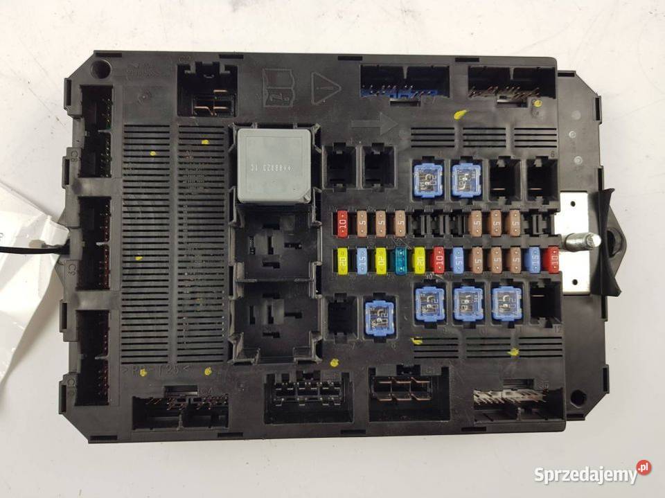 SKRZYNKA BEZPIECZNIKÓW 7140552030 JAGUAR XF I osobowe Lipno