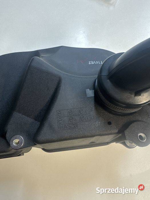 Obudowa osłona filtra powietrza piaggio vespa Poznań