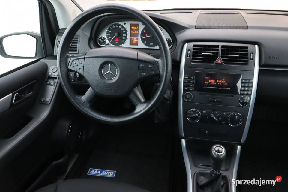 Mercedes B B 170 radio