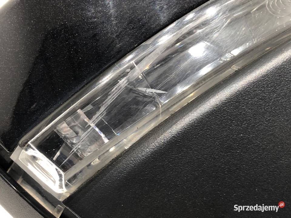 LUSTERKO PRAWY SKODA OCTAVIA III Hatchback