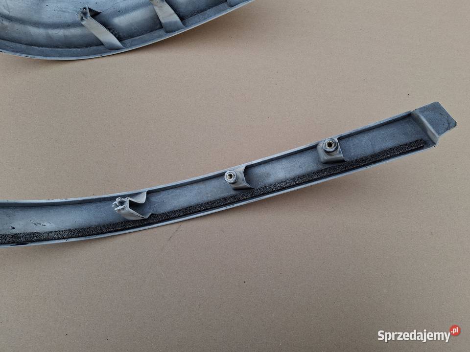 SCANIA R S OKULAR REFLEKTORA LEWY RAMKA LEWA Bieleń