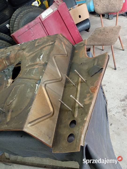 Podłoga bagażnika fiat 125p