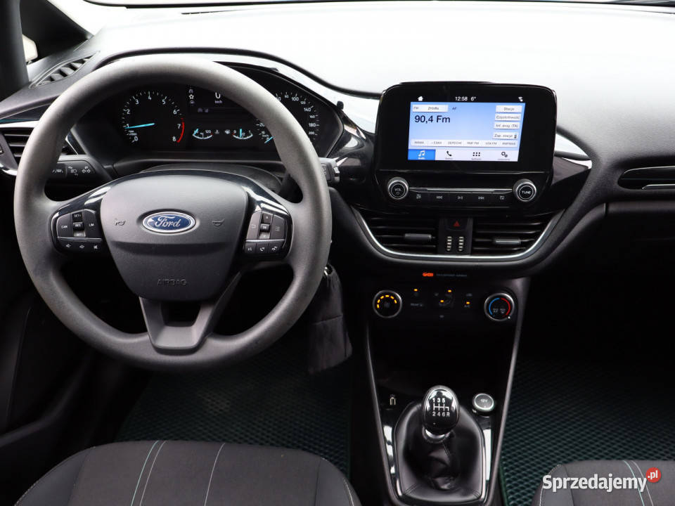 Ford Fiesta 10 EcoBoost asystent pasa ruchu Fiesta dolnośląskie Bielany Wrocławskie