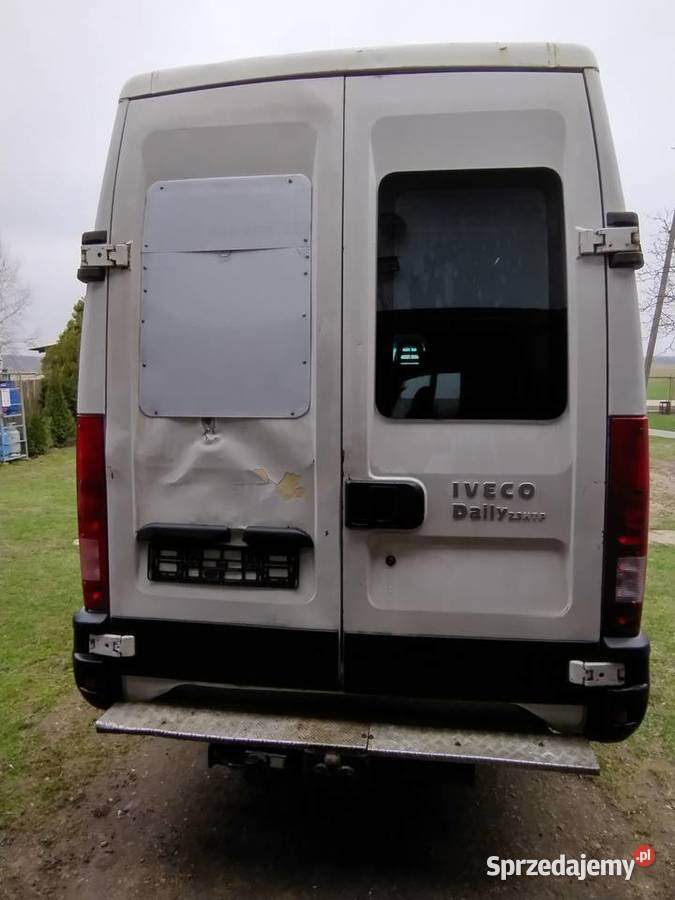 Drzwi iveco tył z szybą