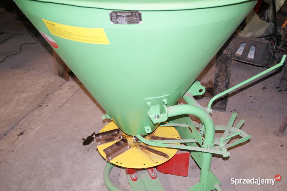 Rozsiewacz lej RNZ Brzeg z przystawką lubelskie Rozkopaczew