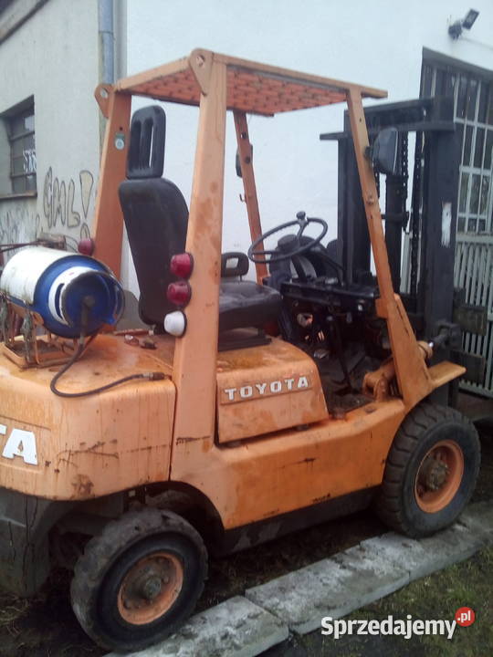 Wózek widłowy sztaplarka Toyota 25T UDT Wejherowo