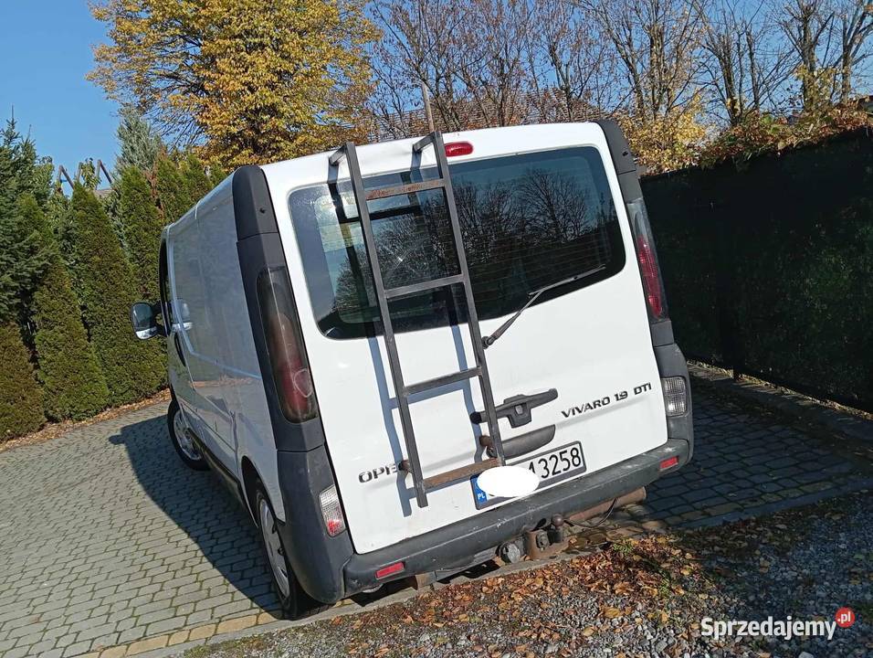 OPEL VIVARO 19 DTI 6 BIEG DOINWESTOWANAY Zarejestrowany w Polsce Gostynin