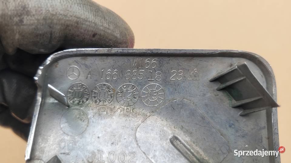 MERCEDES ML W166 ZAŚLEPKA ZDERZAKA HAKA PRZÓD śląskie Ruda Śląska