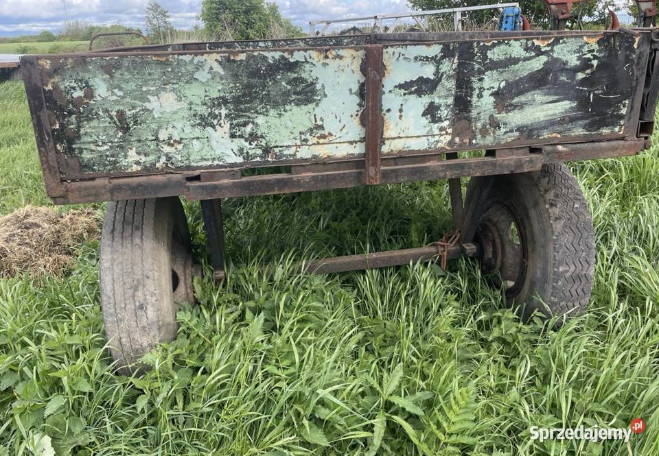 Ciągnikowa przyczepa podwórzowa nieuszkodzony