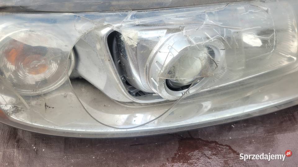 Volvo S60 I XC70 V70 II REFLEKTOR PRAWY LAMPA Ruda Śląska