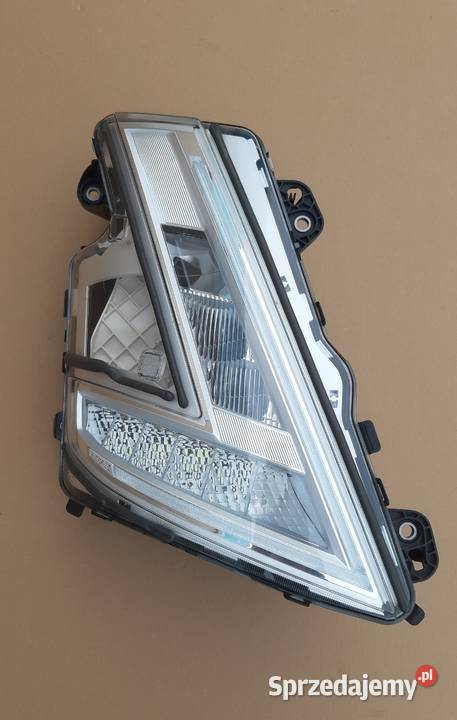 VOLVO FH5 REFLEKTOR PRAWY FULL LED LAMPA PRAWA ciężarowe Bieleń