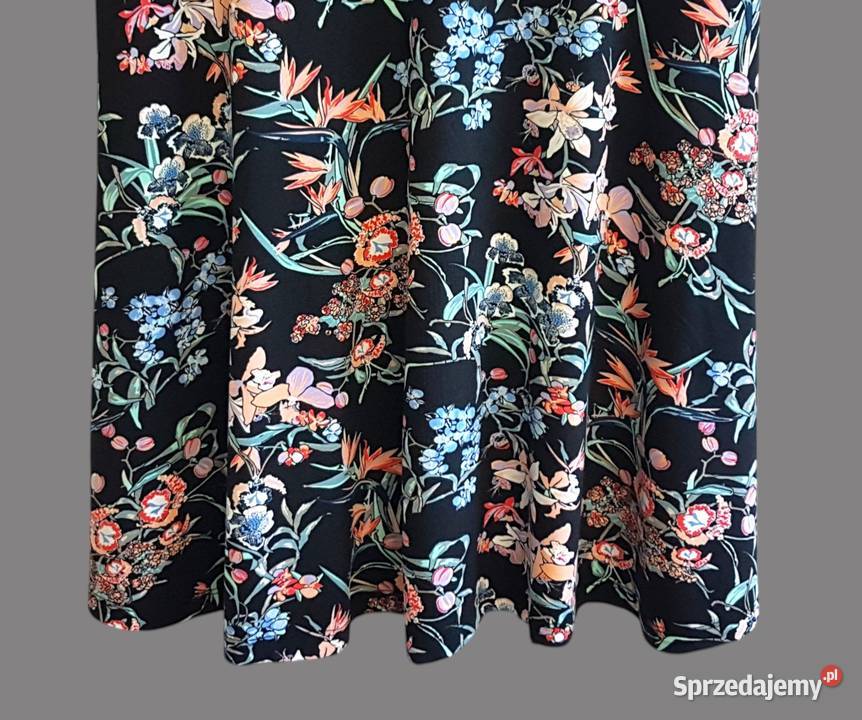 Damska sukienka czarna w kwiaty z krótkim Odzież damska Chrzanów