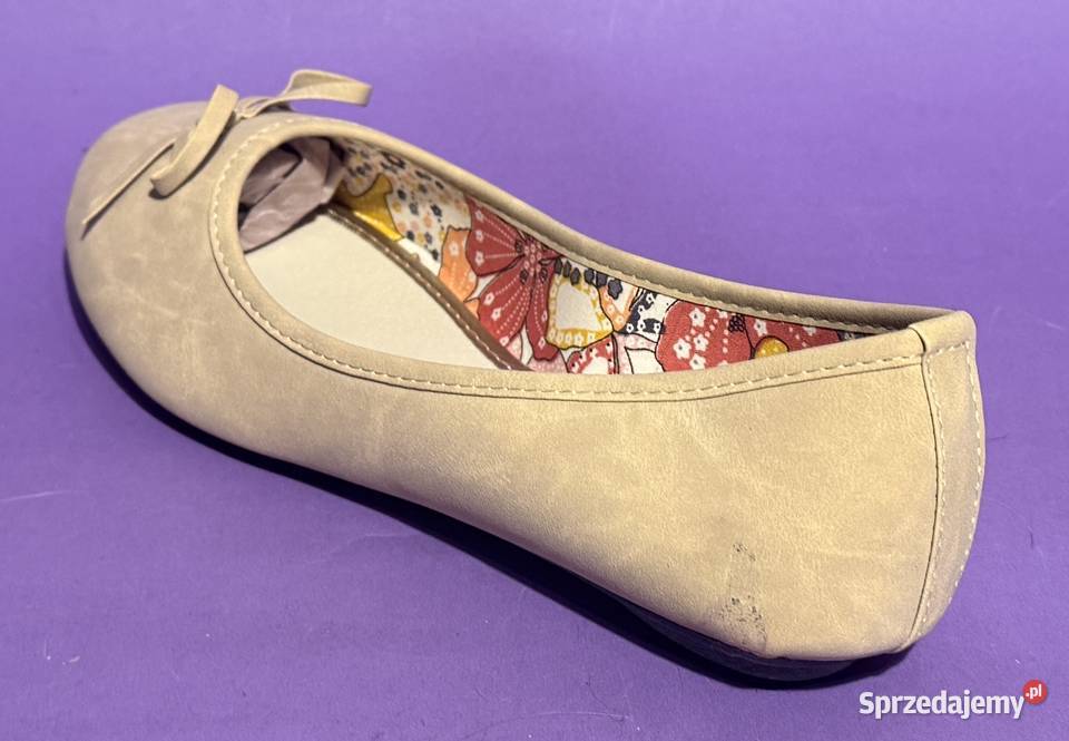 Beżowe gładkie baleriny z kokardą rozmiar 38 24cm