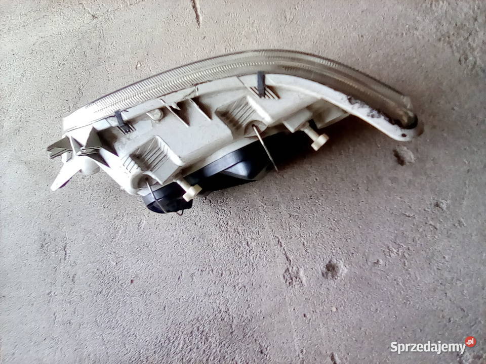 Lampa przednia prawa Mercedes sprinter CDI Prawe