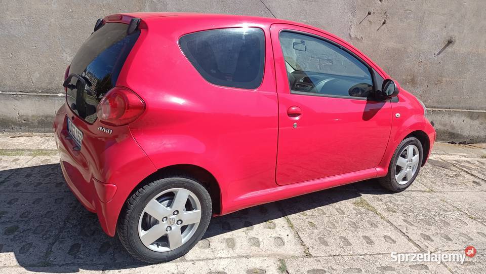 Toyota Aygo 10 benz 68 Klima Elektryka Alu czerwony Stargard sprzedam