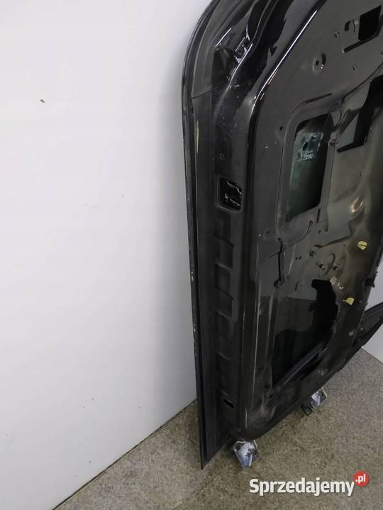 DRZWI LEWE PRZÓD CZARNE Bmw Seria 6 II 20032010