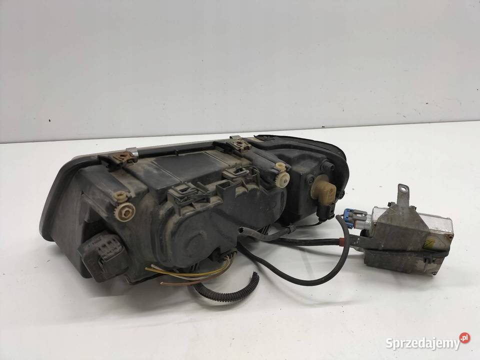 LAMPA PRZÓD PRAWA LIFT XENON EUROPA Audi A3 I