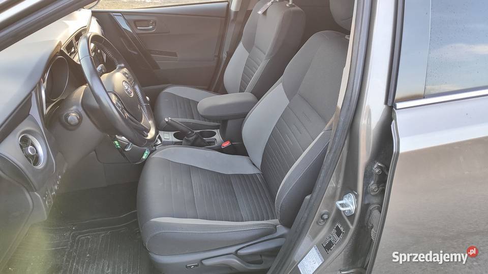 Toyota Auris II 16 HB mega wyposażony tanio Orzechowo