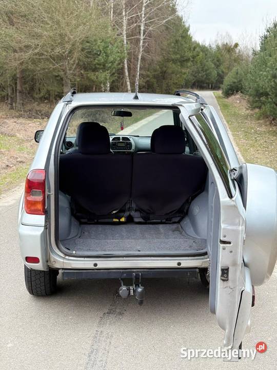 Toyota RAV4 II 2003 20 D4D Rok produkcji 2003 RAV4 Zwoleń