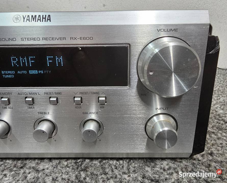 Amplituner stereo Yamaha Pianocraft RXE600