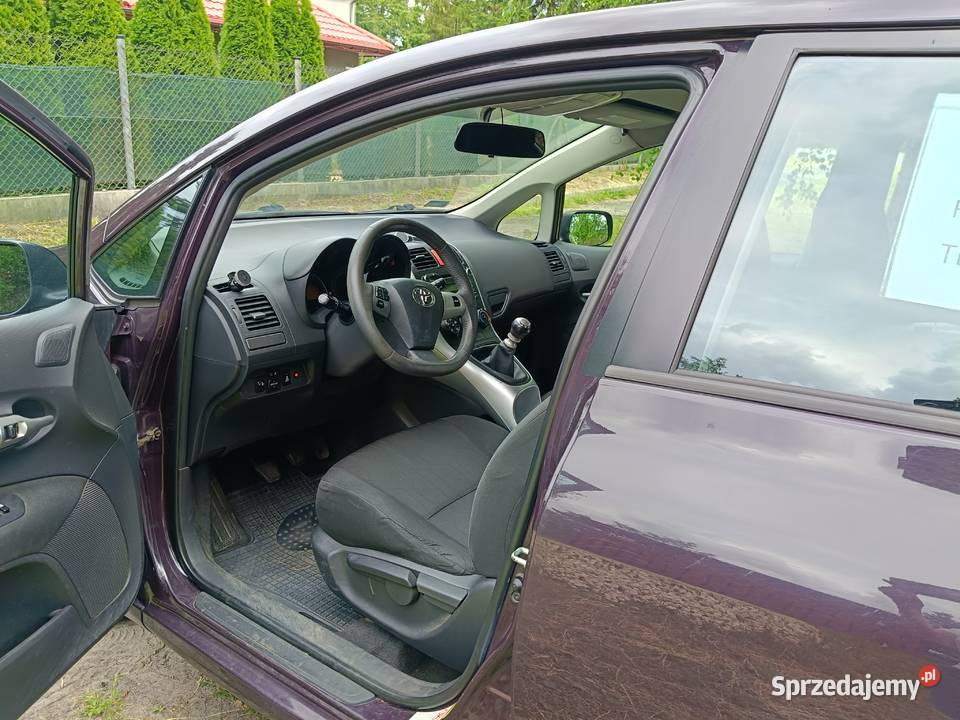 Toyota Auris 14 D4D 2010 nieuszkodzony Serock