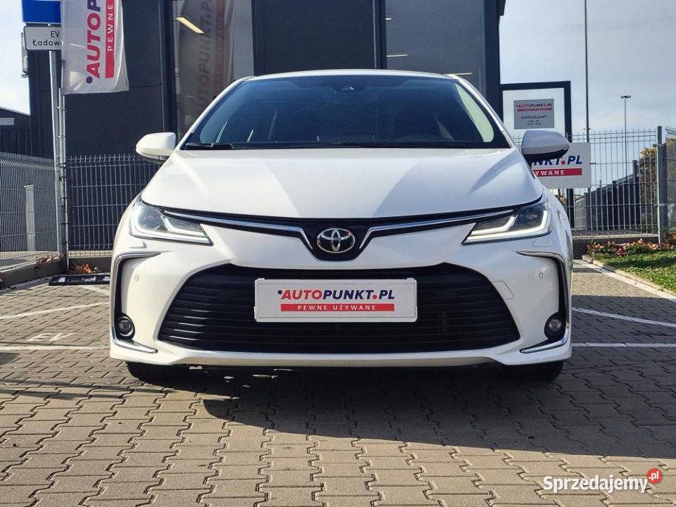 Toyota Corolla 2022r Salon Kamera Grzane fotele Corolla wielkopolskie Poznań