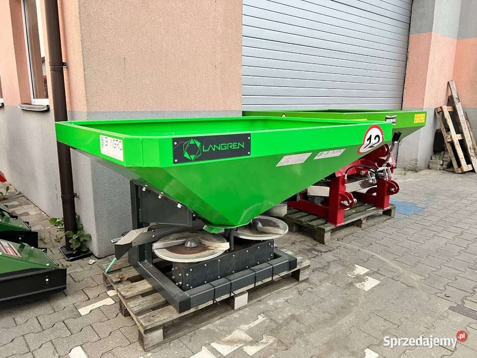 Rozsiewacz nawozu 600800L TYTAN firmy STRUMYK nieuszkodzony Maków Mazowiecki