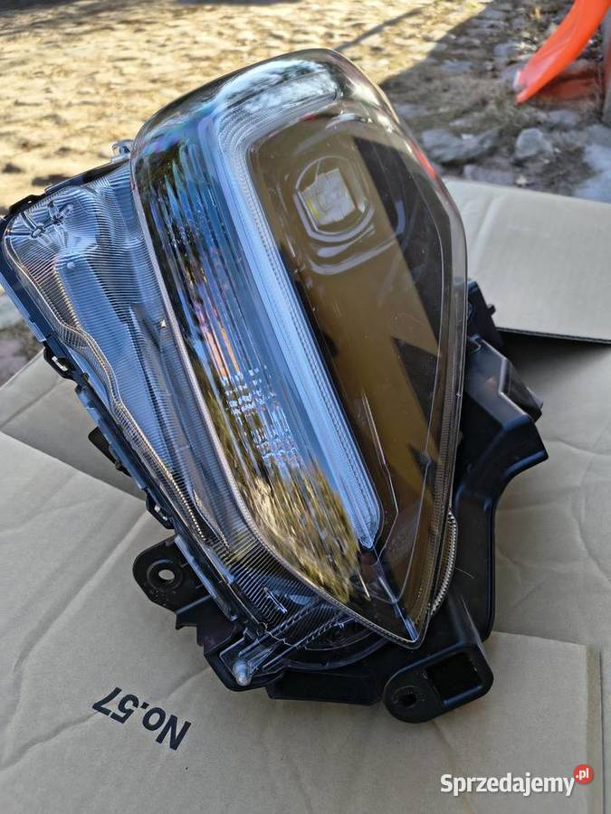 SprzedamPrawy leflektor do Suzuki Swift 2024r Warszawa