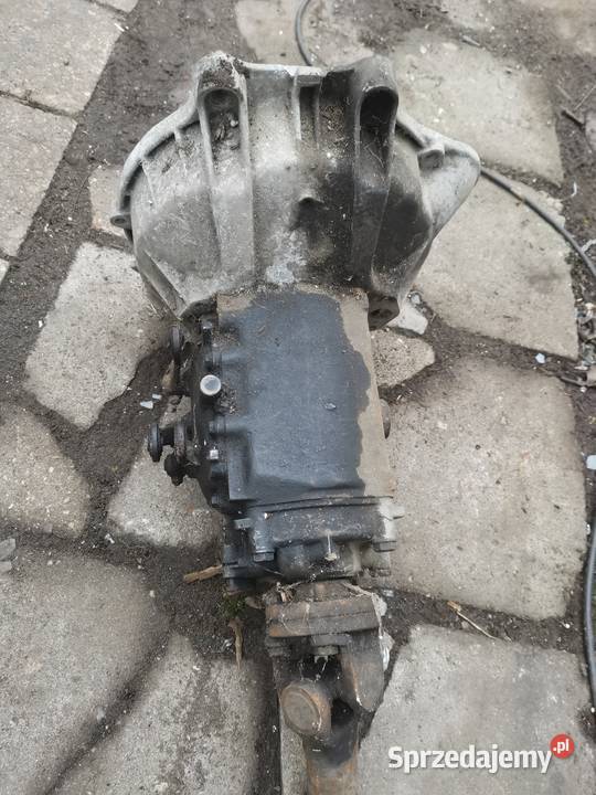 Skrzynia biegów Mercedes W115 1152610813 osobowe zachodniopomorskie Szczecin