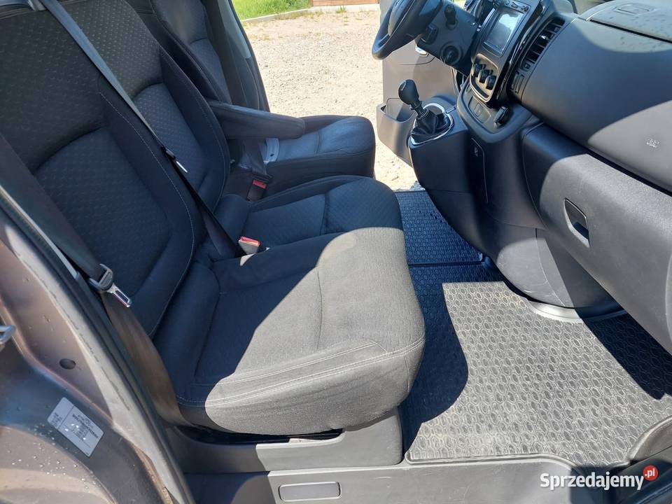 Bus 9 osób Vivaro 16 2019 Vivaro pomorskie Chojnice