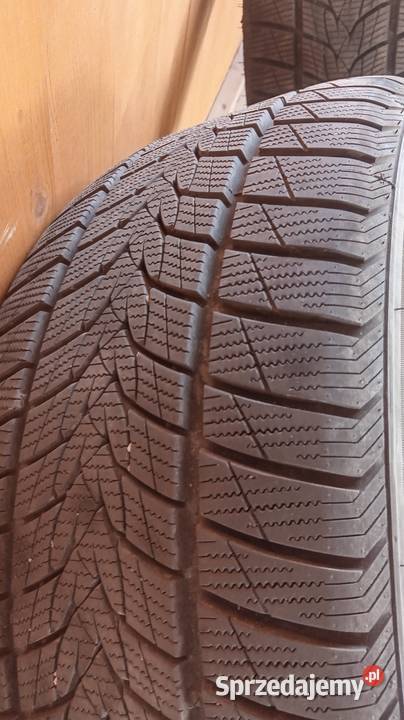 Opony zimowe 245 40 18 18cale Sokołów Małopolski
