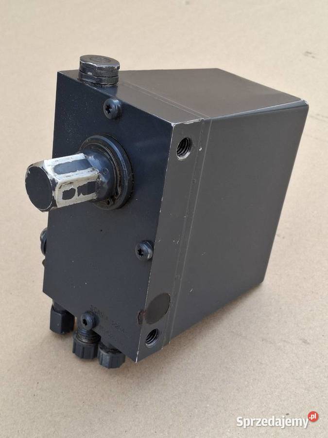 SCANIA POMPKA WYWROTU PRZECHYŁU KABINY 2204435 Bieleń