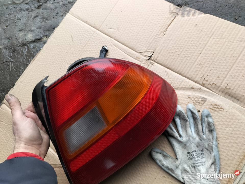 LAMPA TYŁ TYLNA PRAWA HONDA CIVIC 6 Kamień-Kolonia