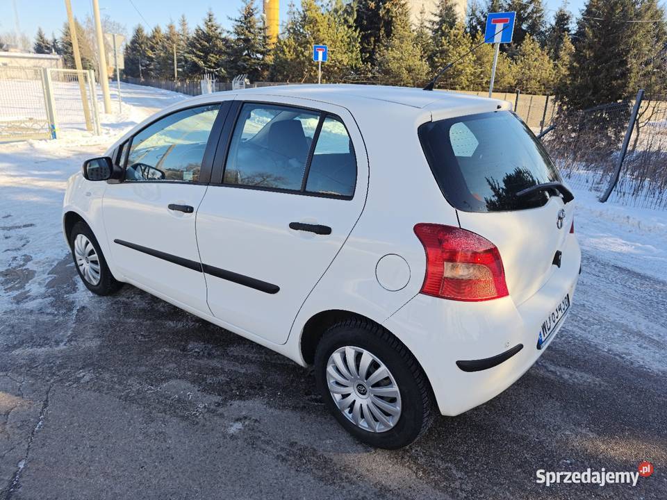 Toyota Yaris Salon Polska 10 2006 122 przebiegu kupiony w polskim salonie Łuków