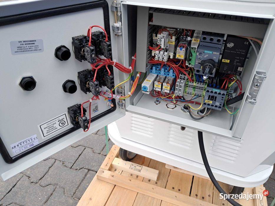 Odkurzacz przemysłowy NILFISK 3507W R CFM 320 Sułów