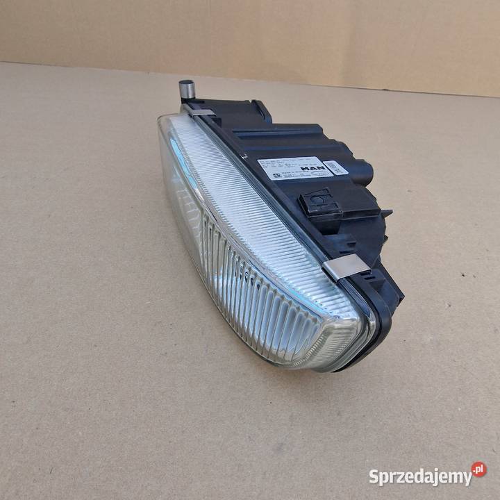 MAN TGX TG3 HALOGEN W ZDERZAK LEWY ORYGINAŁ Bieleń