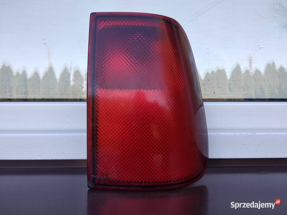 Nissan Terrano II Ford Maverick I lampa tył Sieradz sprzedam