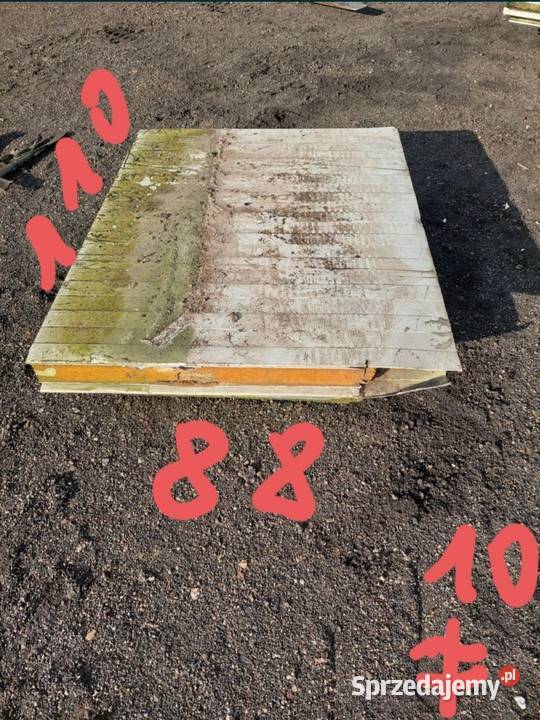 Płyty warstwowa obornicka pozostałości budowlane Niemiecka Wieś