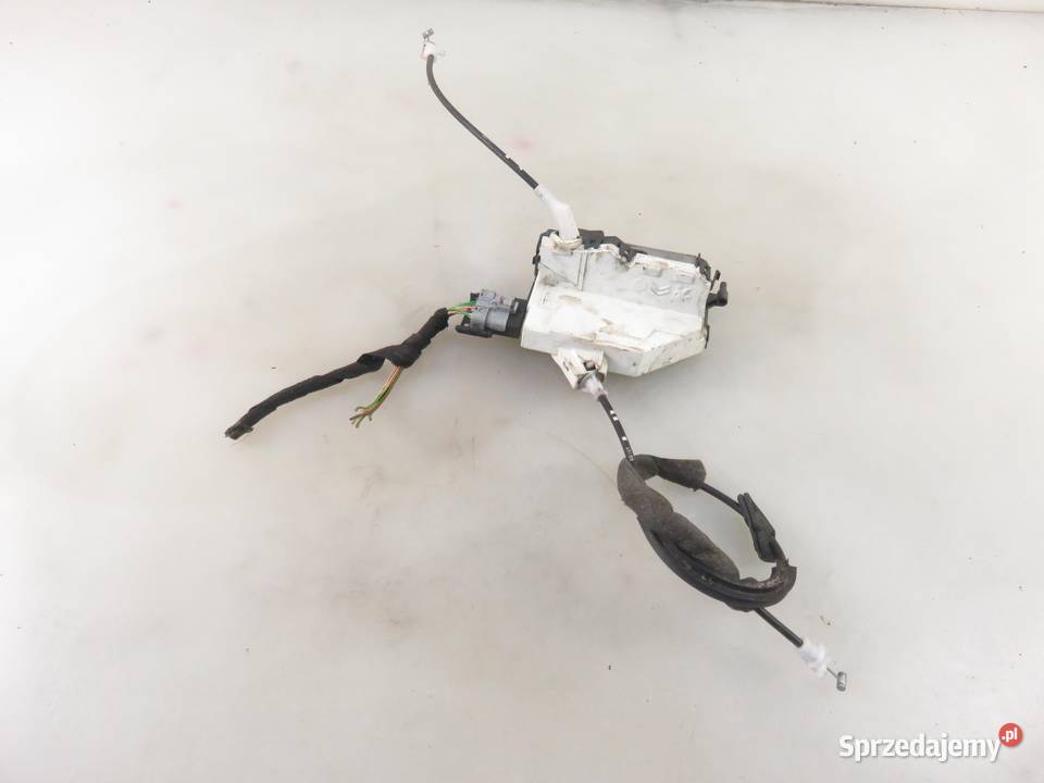 ZAMEK PRAWY PRZEDNI PEUGEOT PARTNER II 828405