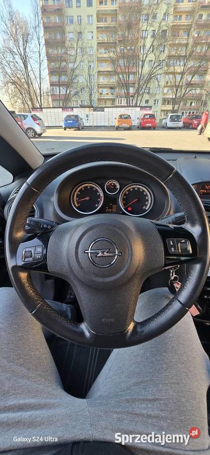 Opel Corsa D 14 16V 2010r 5 Drzwi Corsa dolnośląskie Wałbrzych