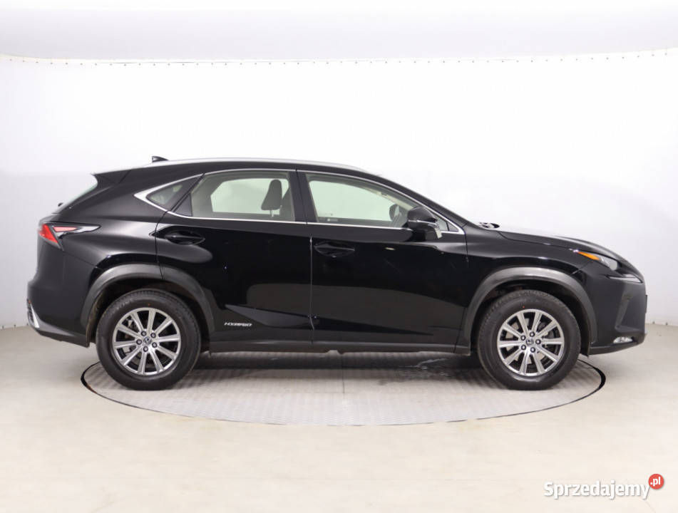 Lexus NX 300h relingi dachowe Piaseczno