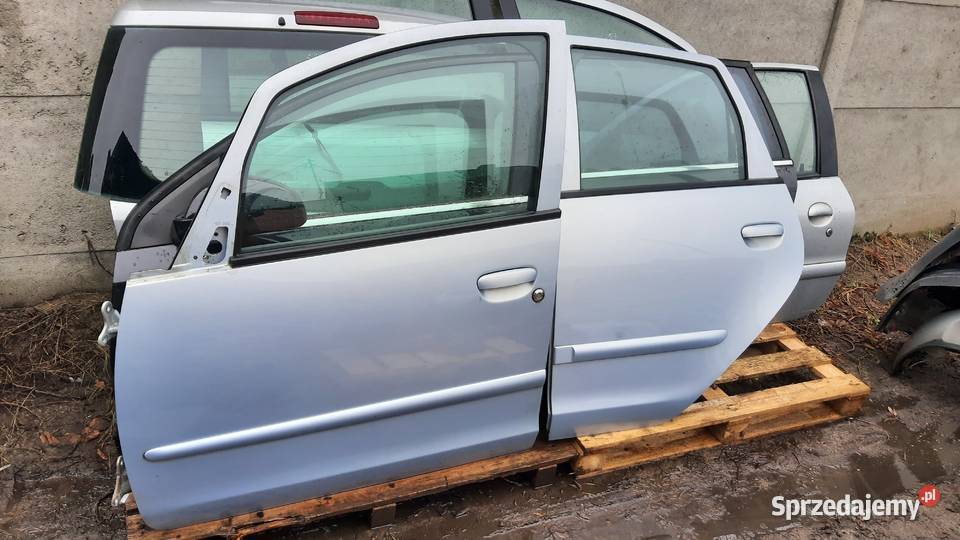 drzwi lewe kompletne mitsubishi colt 5drzwi osobowe dolnośląskie Dębno