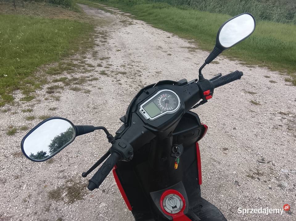 Ktoś chętny Benelli quatronove 50 2 t sportowy Oborniki