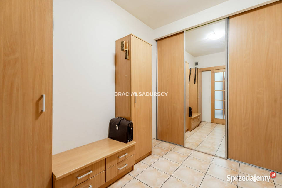 Sprzedam dom 400m2 Kraków Kameliowa